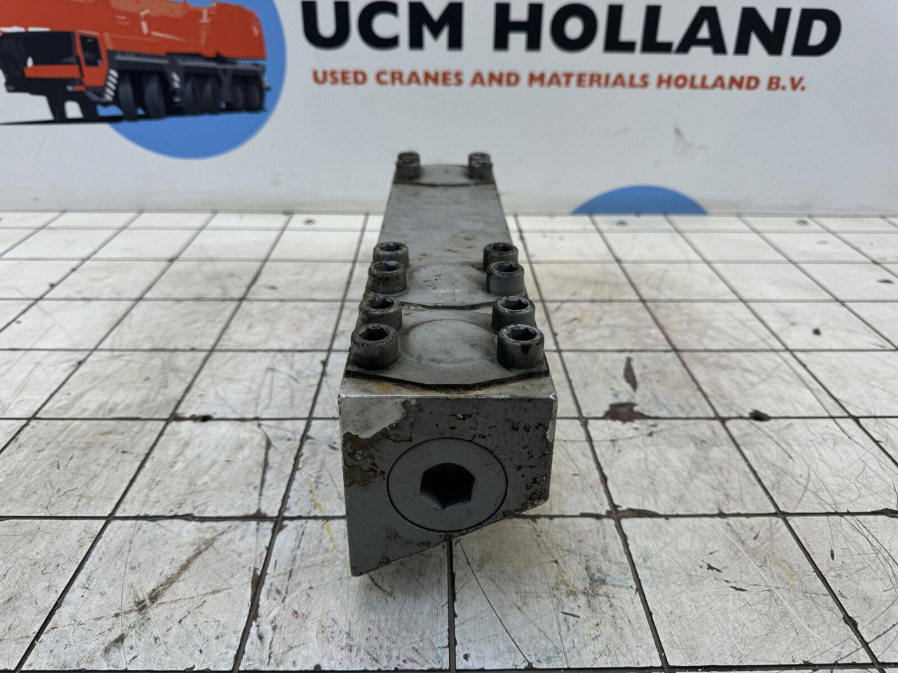 Liebherr LTM 1080/1 telescopic cylinder connection block - Hidráulica para Autogrúa: foto 3 Liebherr LTM 1080/1 telescopic cylinder connection block - Hidráulica para Autogrúa: foto 3