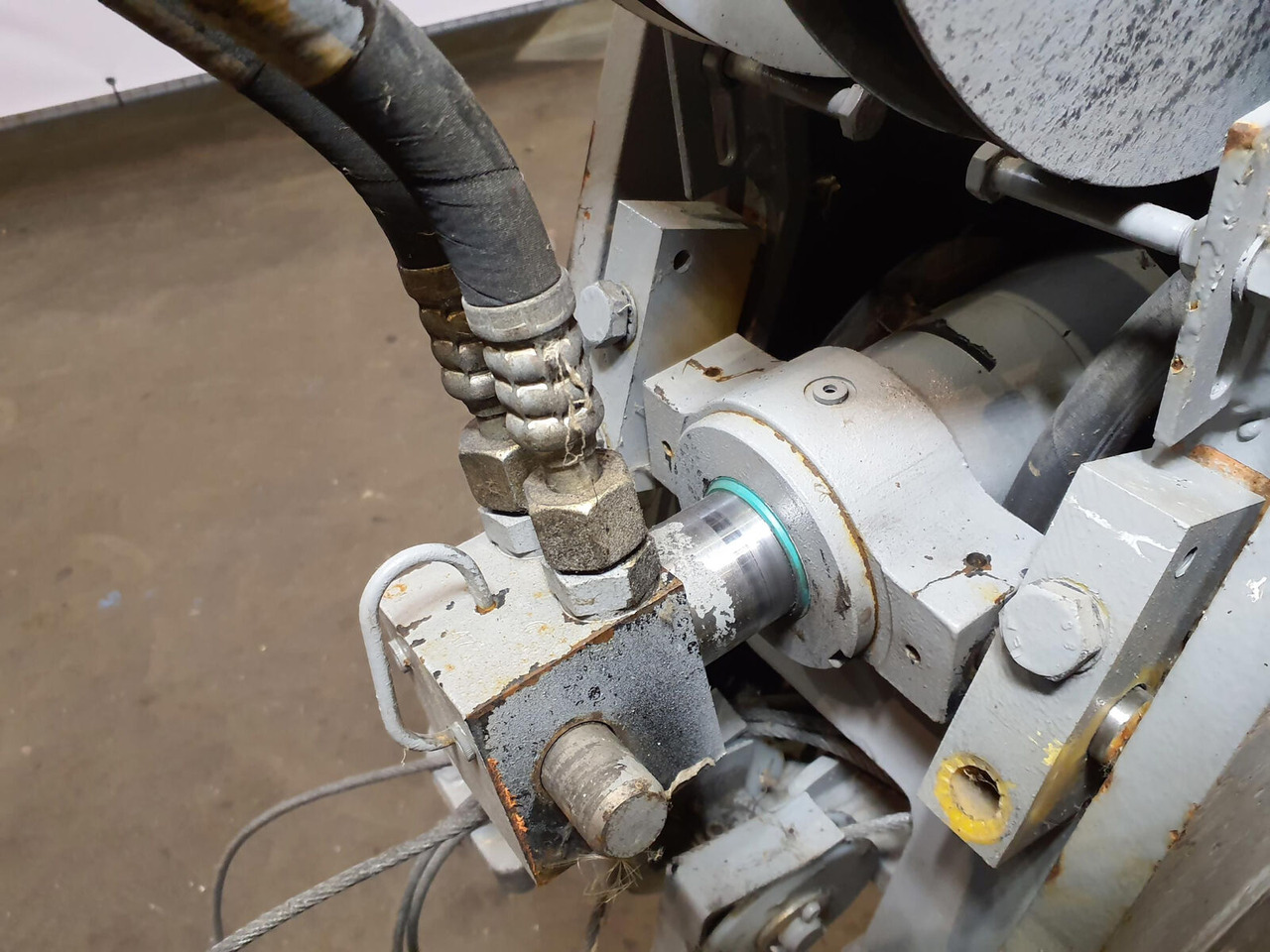 Liebherr LTM 1090-2 outrigger beam rear - Suspensión para Grúa: foto 5 Liebherr LTM 1090-2 outrigger beam rear - Suspensión para Grúa: foto 5