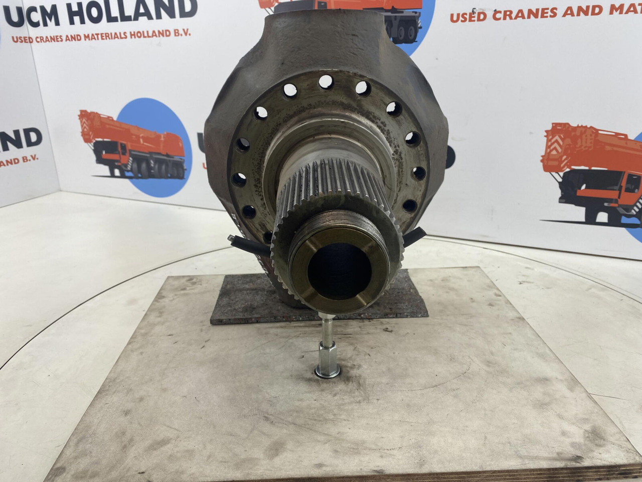 PPM 250 ATT Steering knuckle 16 holes axle 1 - Mangueta para Autogrúa: foto 2 PPM 250 ATT Steering knuckle 16 holes axle 1 - Mangueta para Autogrúa: foto 2