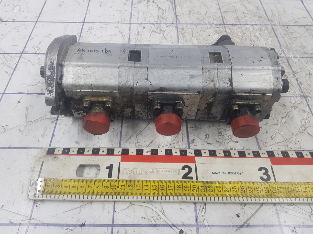 Sauer Sundstrand 3 way gear pump - Bomba hidráulica para Autogrúa: foto 1 Sauer Sundstrand 3 way gear pump - Bomba hidráulica para Autogrúa: foto 1