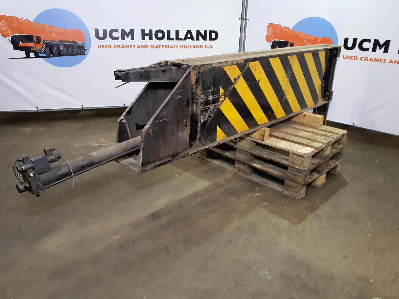 Terex AC 100 outrigger beam complete rear - Suspensión para Autogrúa: foto 4 Terex AC 100 outrigger beam complete rear - Suspensión para Autogrúa: foto 4