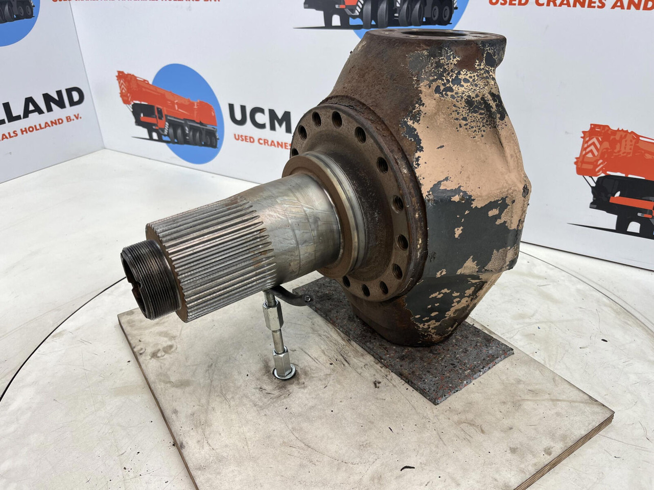Terex AC 155 steering knuckle 16 holes axle 2 and 3 - Mangueta para Autogrúa: foto 1 Terex AC 155 steering knuckle 16 holes axle 2 and 3 - Mangueta para Autogrúa: foto 1