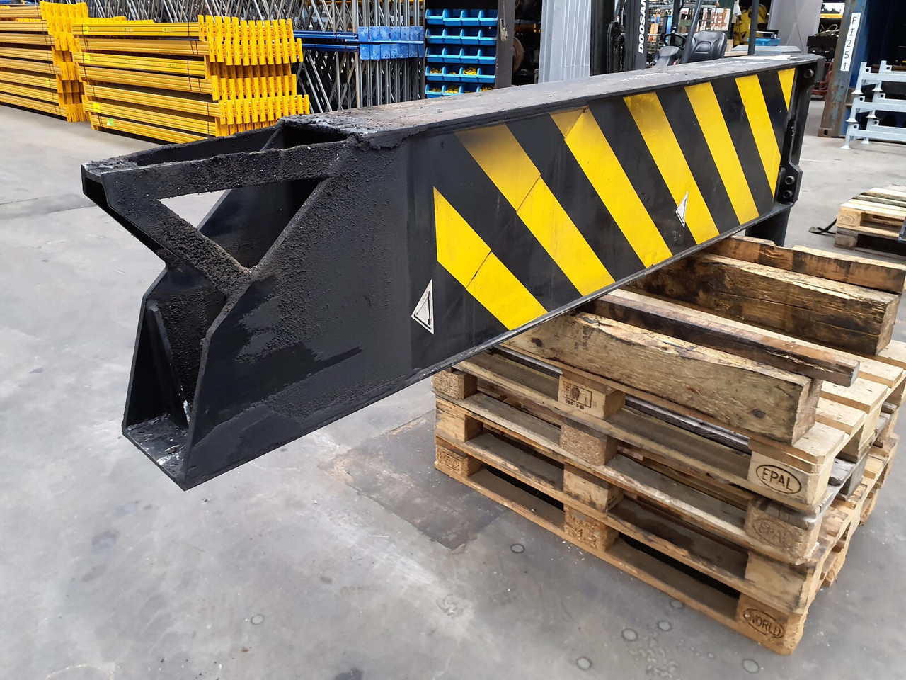 Terex AC 50 outrigger rear with outrigger cylinder - Suspensión para Autogrúa: foto 3 Terex AC 50 outrigger rear with outrigger cylinder - Suspensión para Autogrúa: foto 3