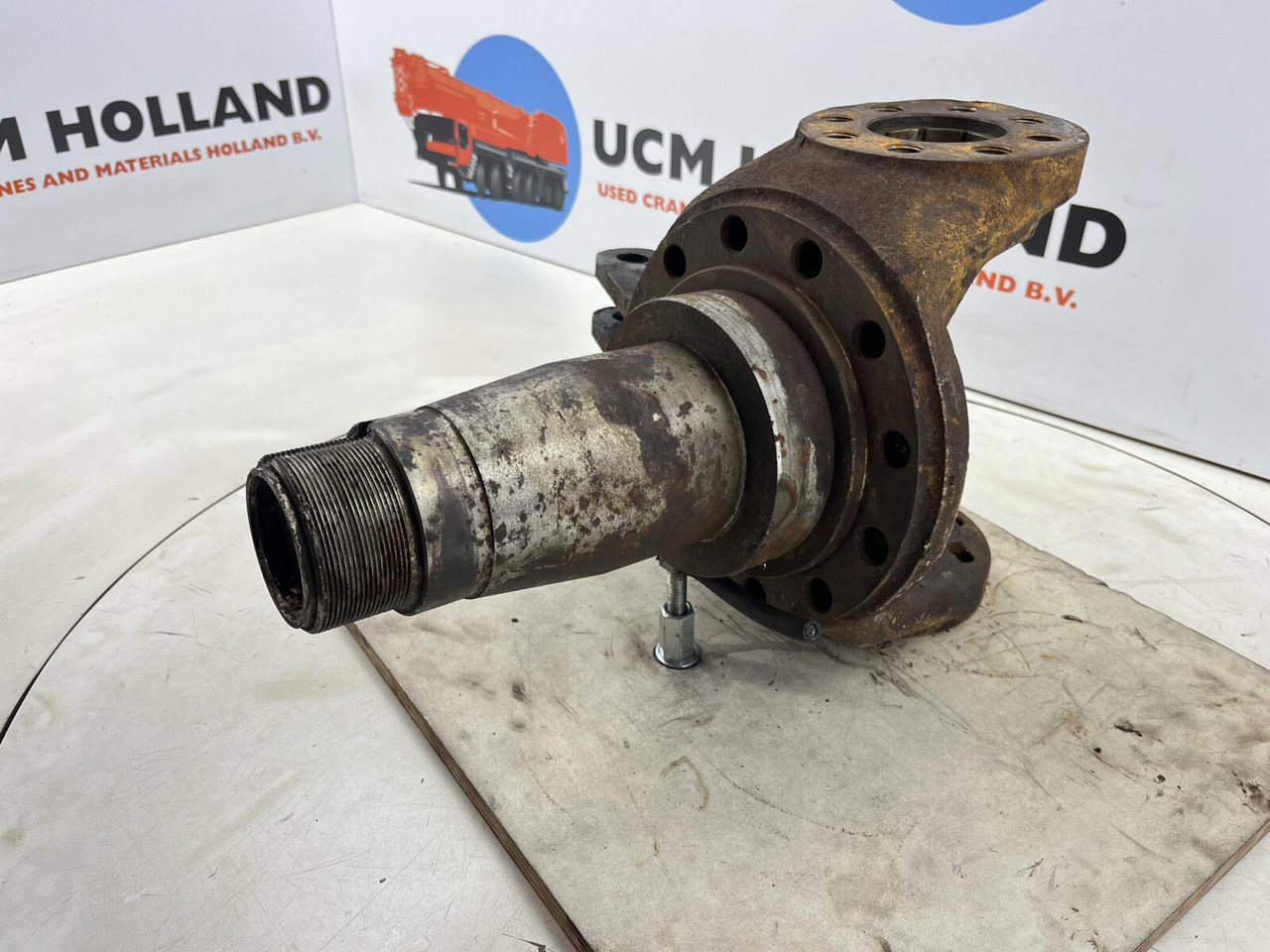 Terex HC 340 Steering knuckle 12 holes axle 2 - Mangueta para Autogrúa: foto 1 Terex HC 340 Steering knuckle 12 holes axle 2 - Mangueta para Autogrúa: foto 1