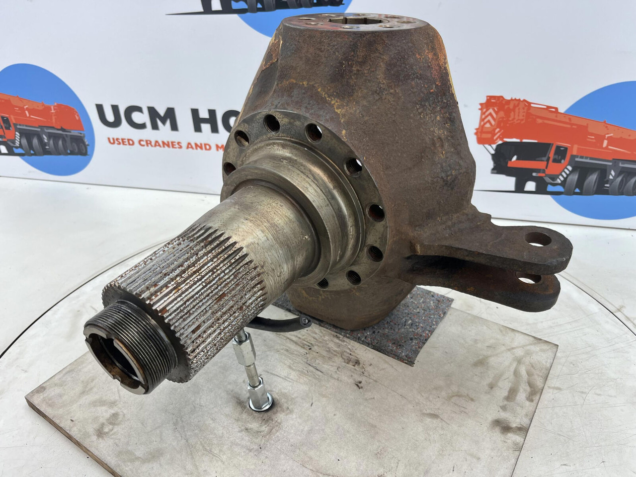 Terex HC 340 Steering knuckle 12 holes axle 3 - Mangueta para Grúa: foto 1 Terex HC 340 Steering knuckle 12 holes axle 3 - Mangueta para Grúa: foto 1