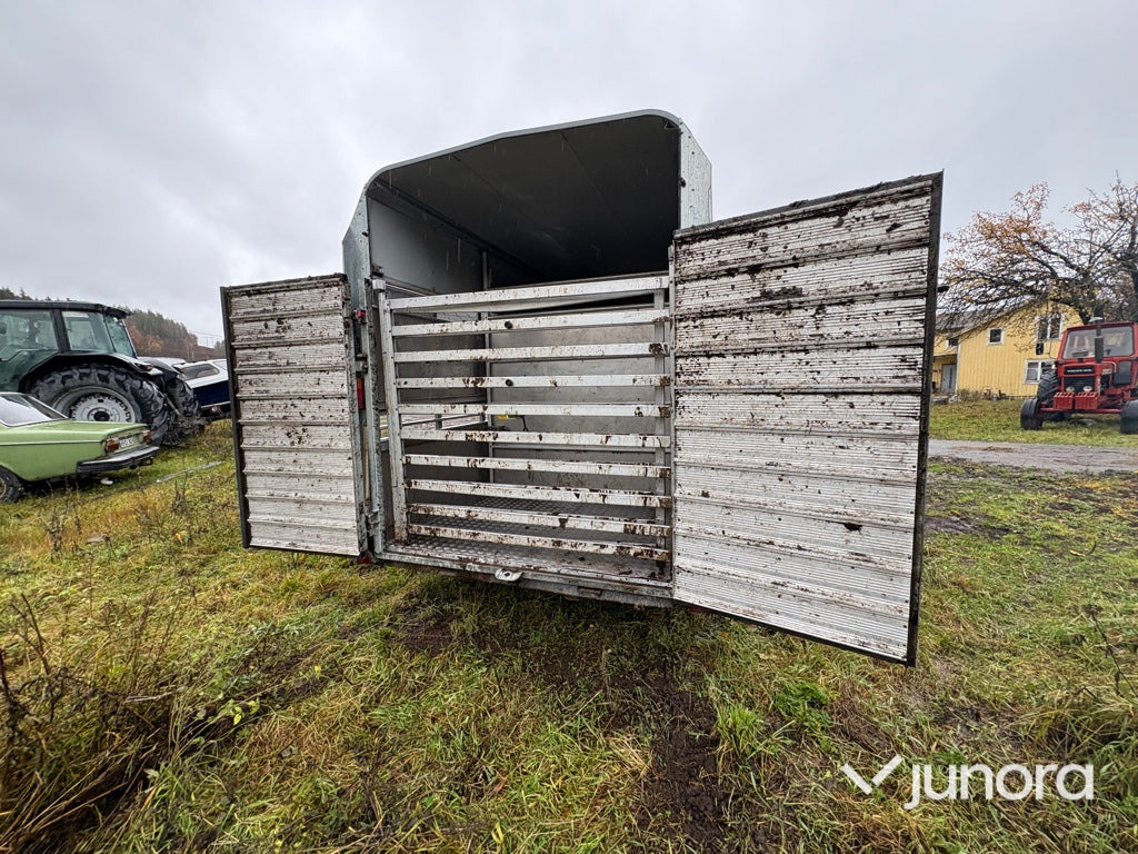 Boskapssläp - Ifor Williams - Remolque transporte de ganado: foto 3 Boskapssläp - Ifor Williams - Remolque transporte de ganado: foto 3