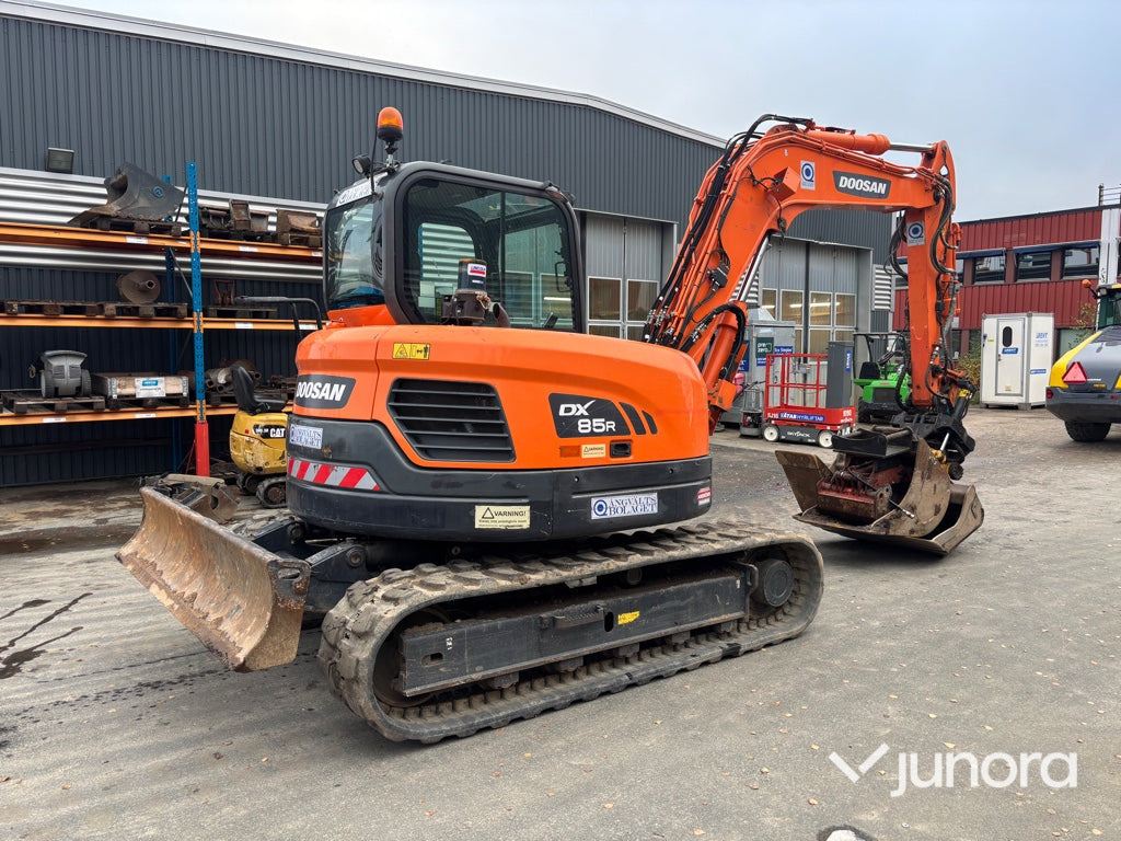 Grävmaskin - Doosan DX85R-3 - Excavadora de cadenas: foto 5 Grävmaskin - Doosan DX85R-3 - Excavadora de cadenas: foto 5
