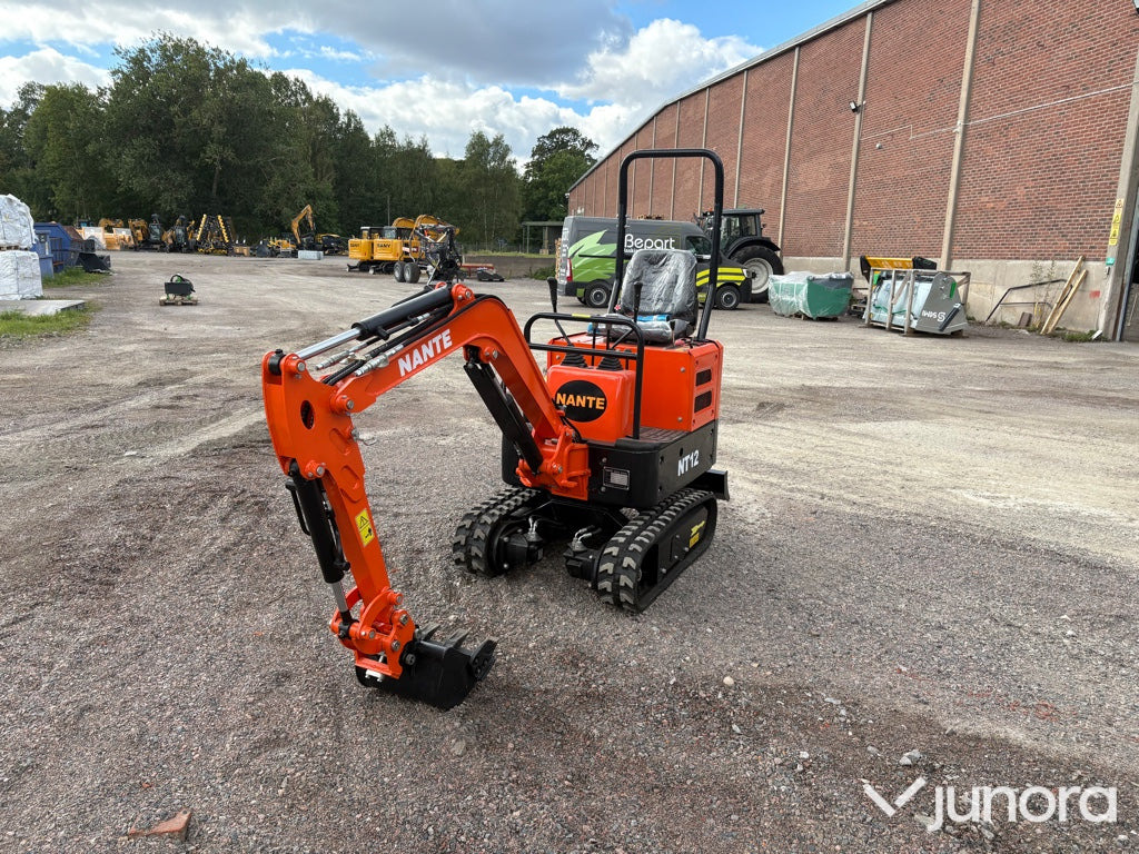Grävmaskin NT12 - Miniexcavadora: foto 1 Grävmaskin NT12 - Miniexcavadora: foto 1