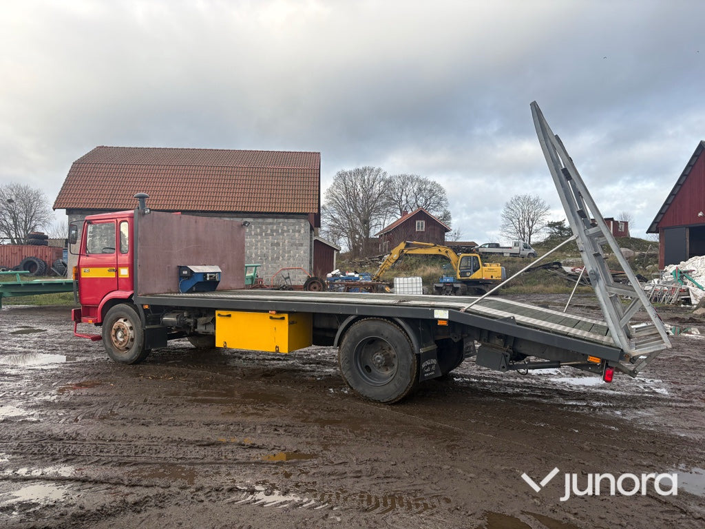 Lastbil / Biltransport - Volvo F 613 4X2-1-V - Camión portavehículos: foto 4 Lastbil / Biltransport - Volvo F 613 4X2-1-V - Camión portavehículos: foto 4