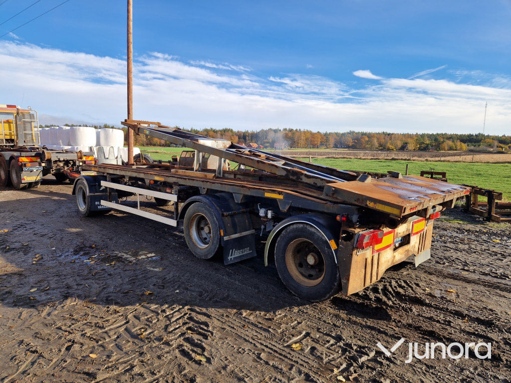 Lastväxlarvagn + Tipp - Härryda, THLBS-300-N - Otros maquinaria: foto 1 Lastväxlarvagn + Tipp - Härryda, THLBS-300-N - Otros maquinaria: foto 1