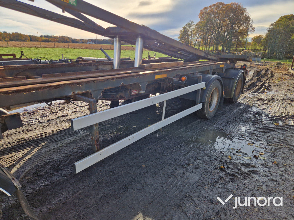 Lastväxlarvagn + Tipp - Härryda, THLBS-300-N - Otros maquinaria: foto 3 Lastväxlarvagn + Tipp - Härryda, THLBS-300-N - Otros maquinaria: foto 3