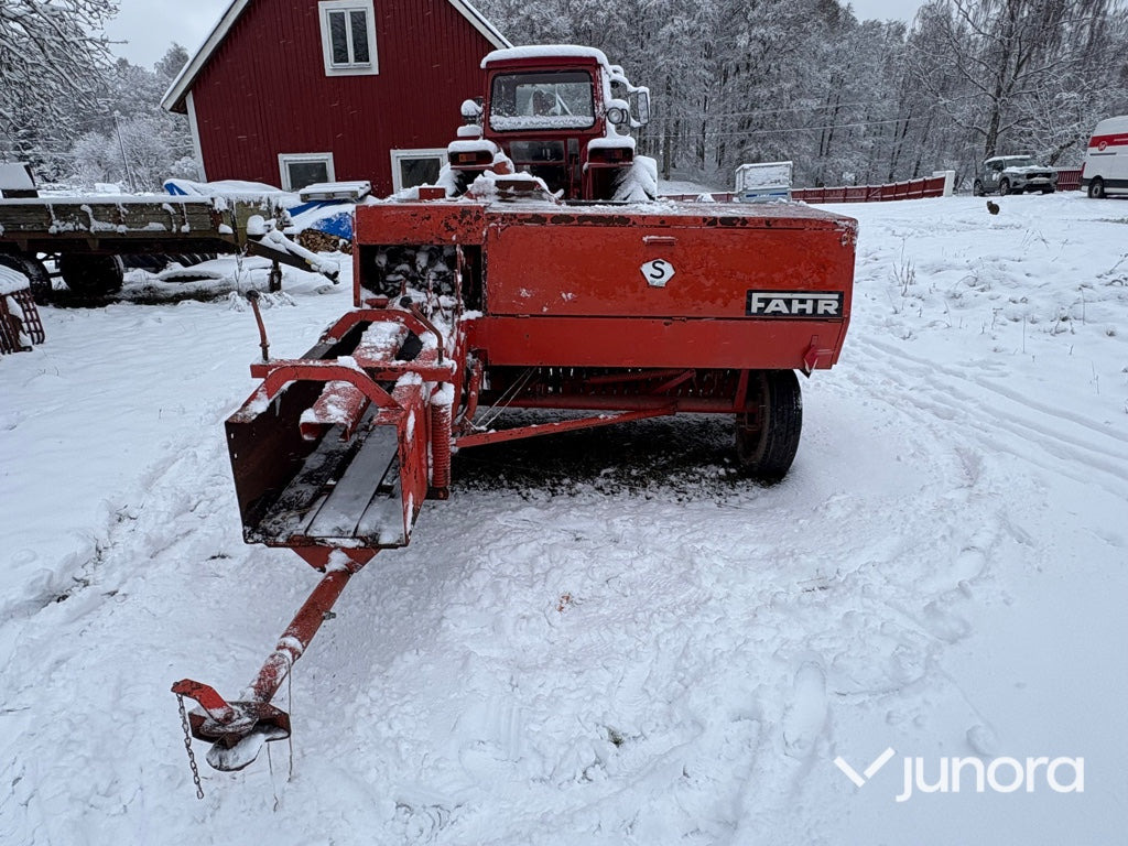 Småbalspress - Fahr HD460 - Empacadora de pacas cuadradas: foto 4 Småbalspress - Fahr HD460 - Empacadora de pacas cuadradas: foto 4