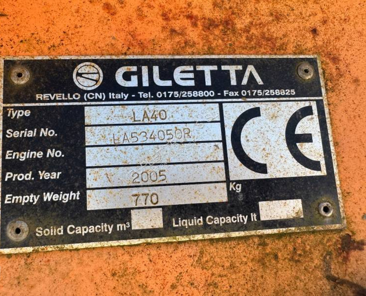 Giletta - Hoja de bulldozer: foto 5 Giletta - Hoja de bulldozer: foto 5