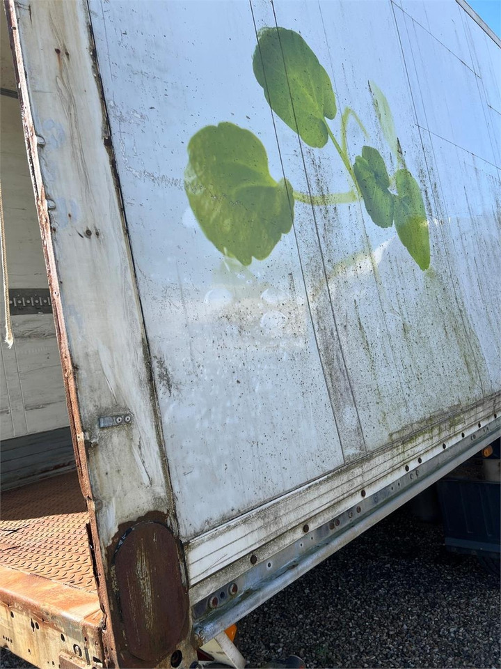 Schmitz 13,6 mtr boks - Semirremolque caja cerrada: foto 4 Schmitz 13,6 mtr boks - Semirremolque caja cerrada: foto 4