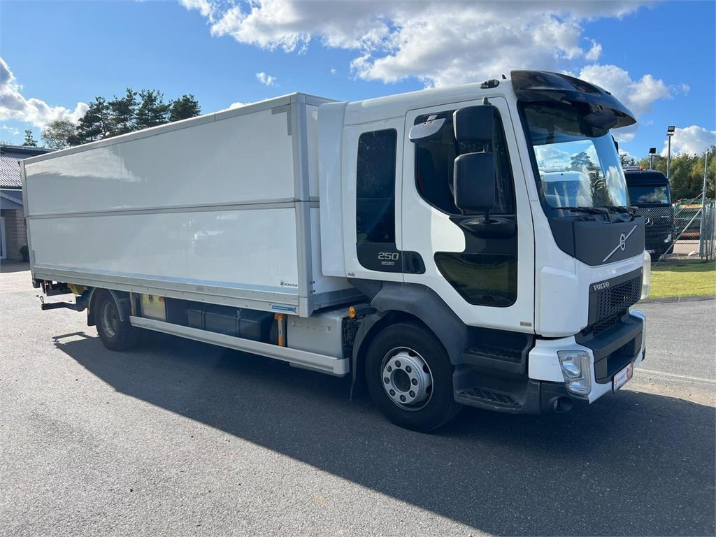 Volvo FL 250 16 ton - Camión caja cerrada: foto 3 Volvo FL 250 16 ton - Camión caja cerrada: foto 3