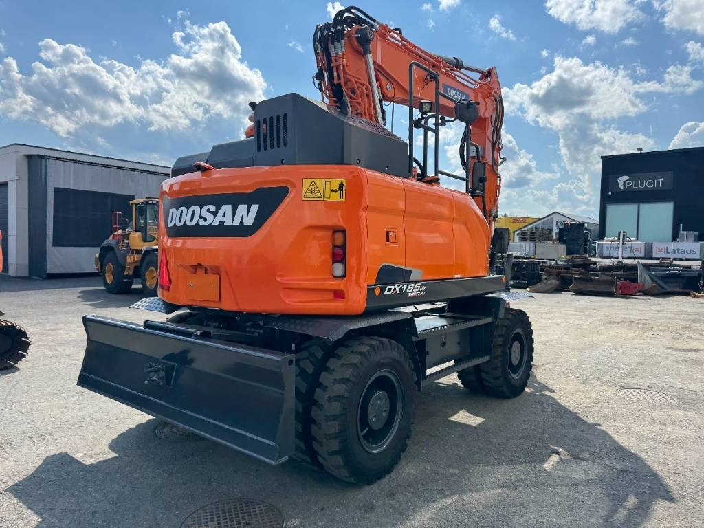 Doosan DX165W-5 PYÖRITTÄJÄLLÄ - Excavadora de ruedas: foto 5 Doosan DX165W-5 PYÖRITTÄJÄLLÄ - Excavadora de ruedas: foto 5