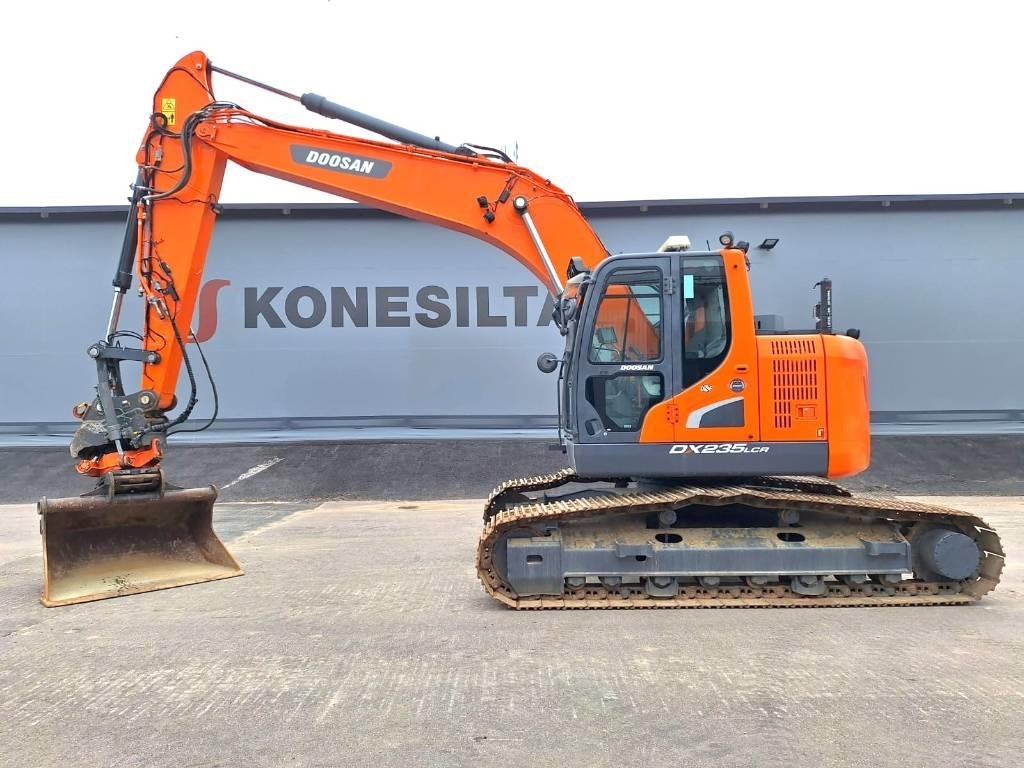 Doosan MYYTY! SOLD! DX235LCR-5 PYÖRITTÄJÄ - Excavadora de cadenas: foto 1 Doosan MYYTY! SOLD! DX235LCR-5 PYÖRITTÄJÄ - Excavadora de cadenas: foto 1