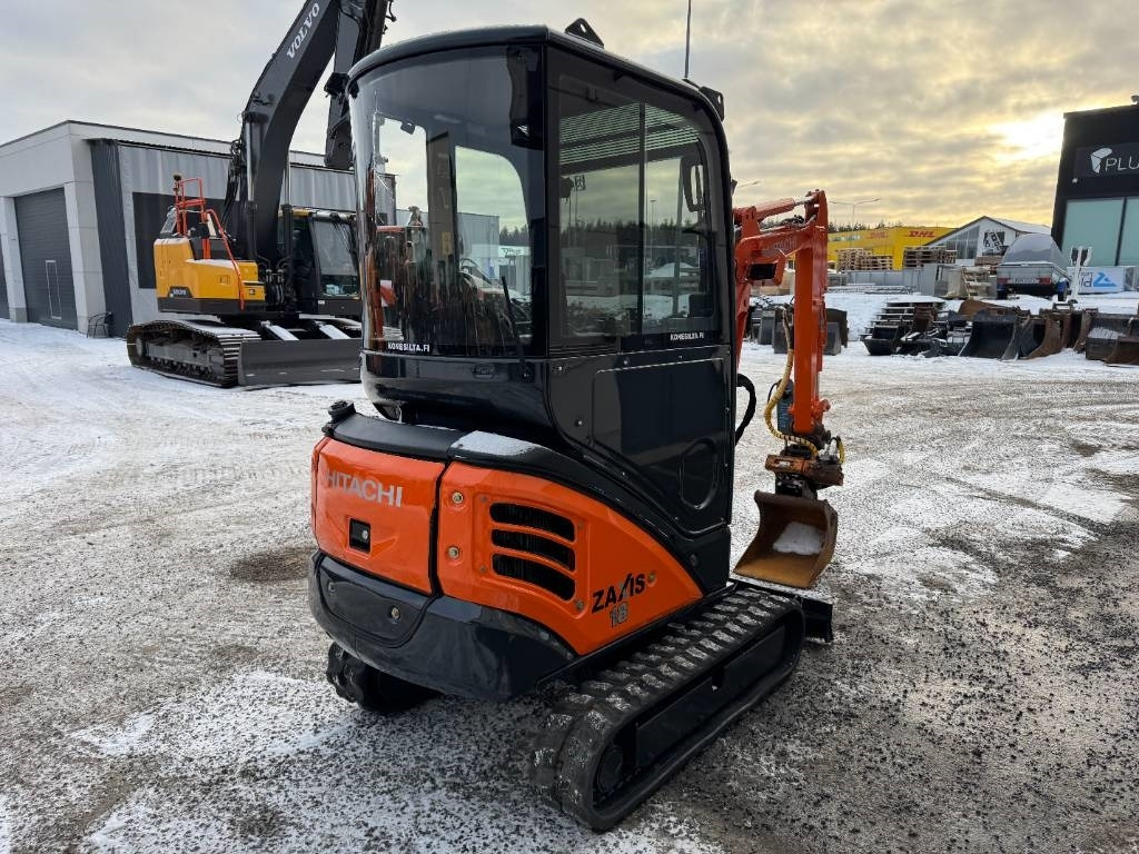 Hitachi MYYTY! SOLD! ZX 18-3 CLR Kallistaja ja pyöritys - Miniexcavadora: foto 5 Hitachi MYYTY! SOLD! ZX 18-3 CLR Kallistaja ja pyöritys - Miniexcavadora: foto 5