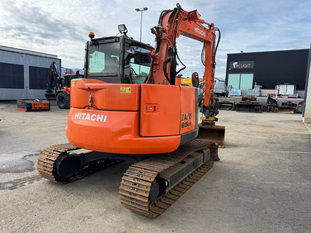 Hitachi ZX85US-5 Pyörittäjä, 3-Kauhaa - Miniexcavadora: foto 4 Hitachi ZX85US-5 Pyörittäjä, 3-Kauhaa - Miniexcavadora: foto 4