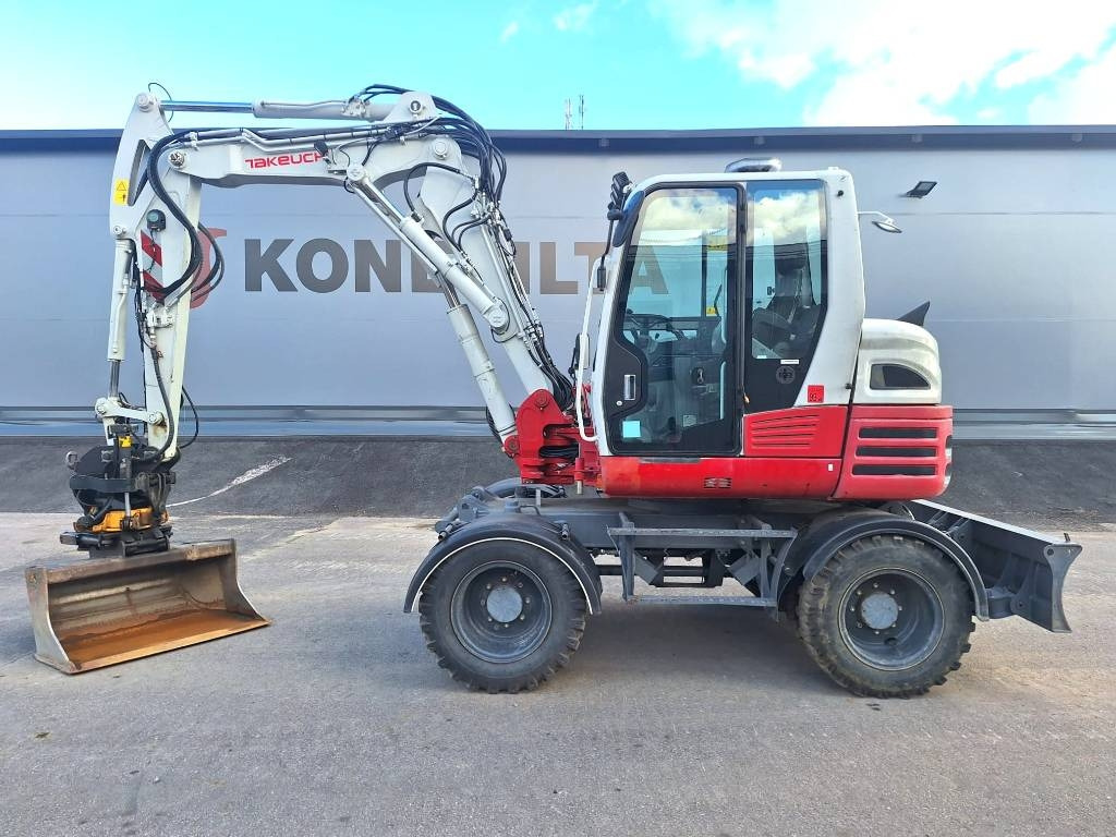 Takeuchi TB295W PYÖRITTÄJÄLLÄ - Excavadora de ruedas: foto 1 Takeuchi TB295W PYÖRITTÄJÄLLÄ - Excavadora de ruedas: foto 1