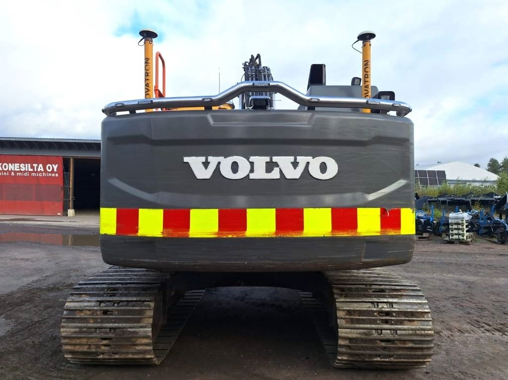 Volvo EC220EL HUIPPUVARUSTEILLA - Excavadora de cadenas: foto 3 Volvo EC220EL HUIPPUVARUSTEILLA - Excavadora de cadenas: foto 3