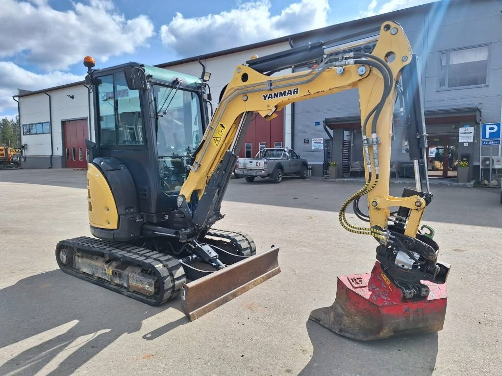 Yanmar ViO33-U PYÖRITTÄJÄLLÄ - Miniexcavadora: foto 5 Yanmar ViO33-U PYÖRITTÄJÄLLÄ - Miniexcavadora: foto 5
