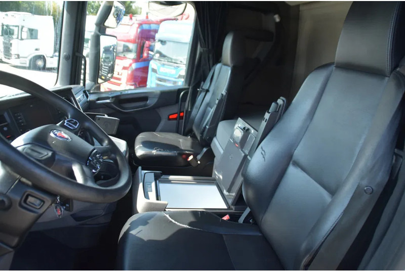 Scania S410 4x2EB MEGA 95 cm or 103 cm driving height - RETARDER - 824 TKM - FULL AIR - PARK. AIRCO - LEATHER SEATS - 2 x FUEL TANKS - - Cabeza tractora: foto 5 Scania S410 4x2EB MEGA 95 cm or 103 cm driving height - RETARDER - 824 TKM - FULL AIR - PARK. AIRCO - LEATHER SEATS - 2 x FUEL TANKS - - Cabeza tractora: foto 5