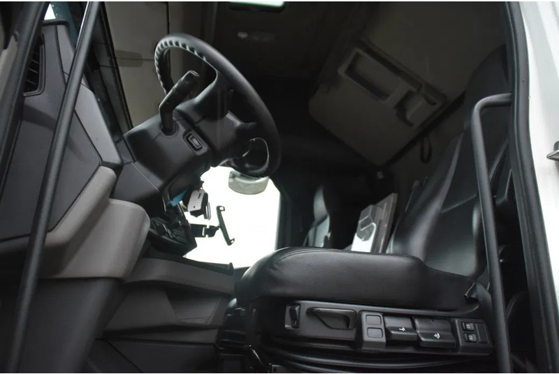 Scania S410 NGS 4x2EB MEGA 95 cm or 103 cm driving height - RETARDER - 665 TKM - FULL AIR - PARK. AIRCO - LEATHER SEATS - 2 x FUEL TANK - Cabeza tractora: foto 4 Scania S410 NGS 4x2EB MEGA 95 cm or 103 cm driving height - RETARDER - 665 TKM - FULL AIR - PARK. AIRCO - LEATHER SEATS - 2 x FUEL TANK - Cabeza tractora: foto 4