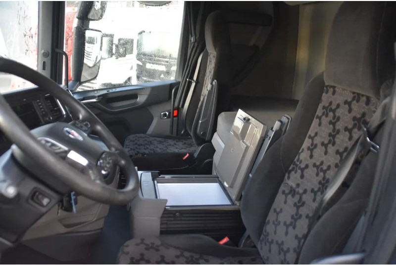 Scania S450 NGS 4x2NB - FULL AIR - 651 TKM - RETARDER - PARK. AIRCO - NAVI - 2 x FUEL TANKS - LED - - Cabeza tractora: foto 5 Scania S450 NGS 4x2NB - FULL AIR - 651 TKM - RETARDER - PARK. AIRCO - NAVI - 2 x FUEL TANKS - LED - - Cabeza tractora: foto 5