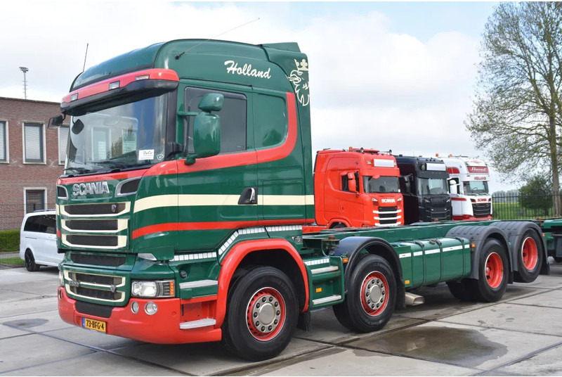 Scania R520 HL V8 8x2 - EURO 6 - MANUAL - RETARDER - WHEELBASE: 510 cm - 10 TONS FRONT AXLE - XENON - - Camión portacontenedore/ Intercambiable: foto 1 Scania R520 HL V8 8x2 - EURO 6 - MANUAL - RETARDER - WHEELBASE: 510 cm - 10 TONS FRONT AXLE - XENON - - Camión portacontenedore/ Intercambiable: foto 1