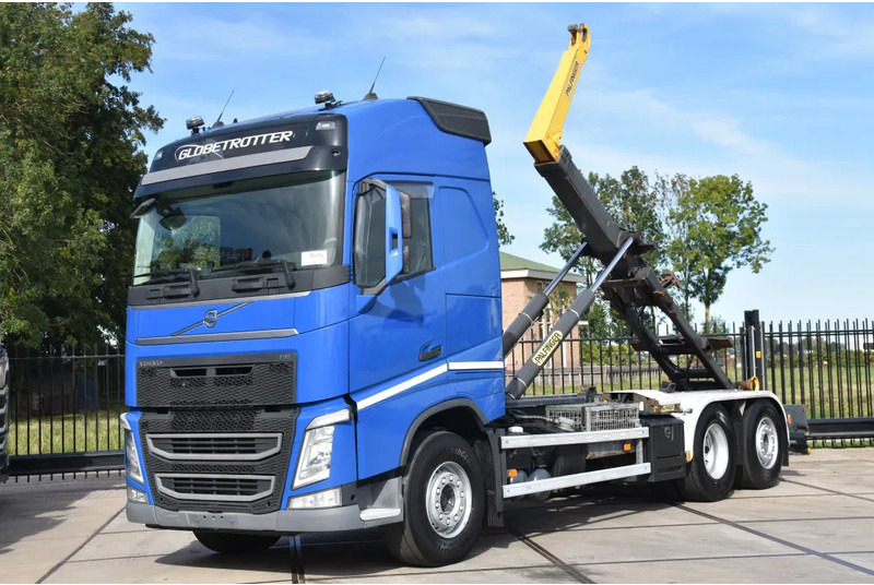 Volvo FH 460 6x2*4 - PALFINGER HOOKLIFT - 841 TKM - PARK. AIRCO - WHEELBASE: 480 CM - PTO - TOP CONDITION - - Camión multibasculante: foto 1 Volvo FH 460 6x2*4 - PALFINGER HOOKLIFT - 841 TKM - PARK. AIRCO - WHEELBASE: 480 CM - PTO - TOP CONDITION - - Camión multibasculante: foto 1