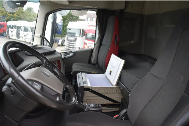 Volvo FH 460 Globe 6x2*4 - HOOKLIFT - 740 TKM - PARK. AIRCO - WHEELBASE: 480 CM - TOP CONDITION - - Camión multibasculante: foto 5 Volvo FH 460 Globe 6x2*4 - HOOKLIFT - 740 TKM - PARK. AIRCO - WHEELBASE: 480 CM - TOP CONDITION - - Camión multibasculante: foto 5