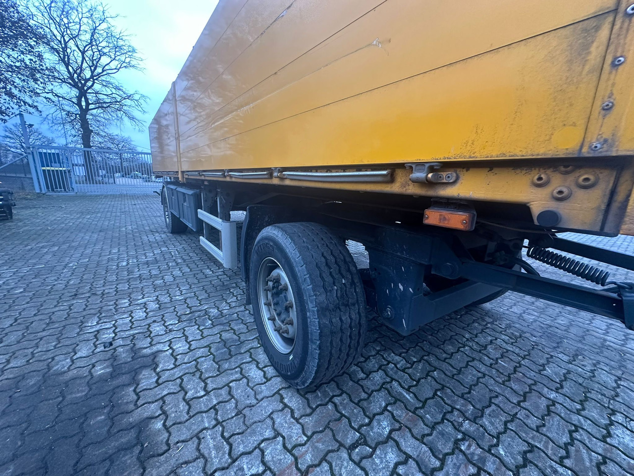 IVECO STRALIS 420 truck open box with TEREX loading crane 290.2E-A3 - Camión multibasculante, Camión grúa: foto 5 IVECO STRALIS 420 truck open box with TEREX loading crane 290.2E-A3 - Camión multibasculante, Camión grúa: foto 5