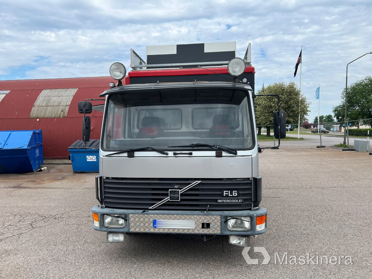 Foodtruck Volvo FL611 4X2 - Camión tienda: foto 2 Foodtruck Volvo FL611 4X2 - Camión tienda: foto 2