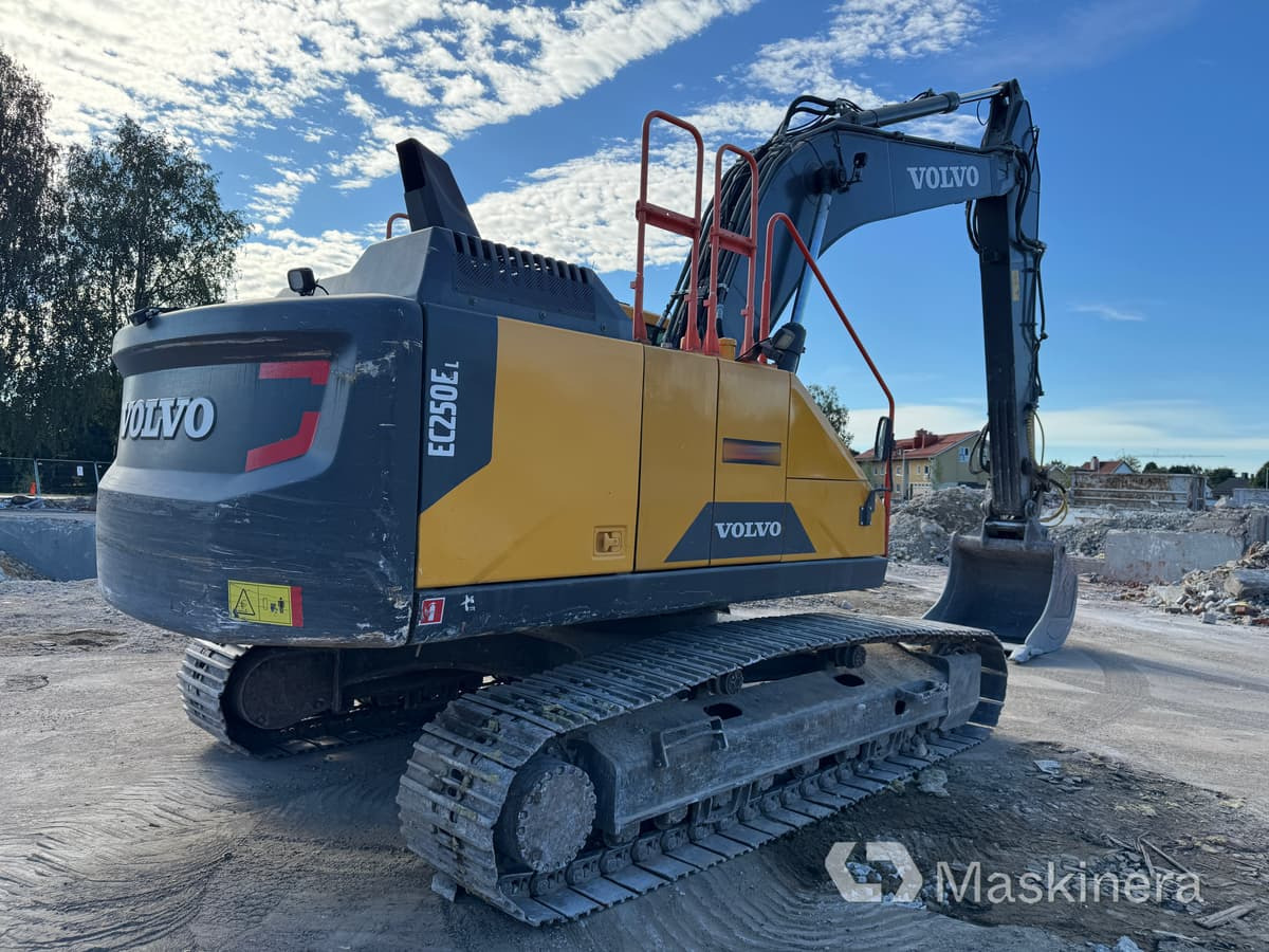 Grävmaskin Volvo EC250EL med tillbehör - Excavadora de cadenas: foto 5 Grävmaskin Volvo EC250EL med tillbehör - Excavadora de cadenas: foto 5