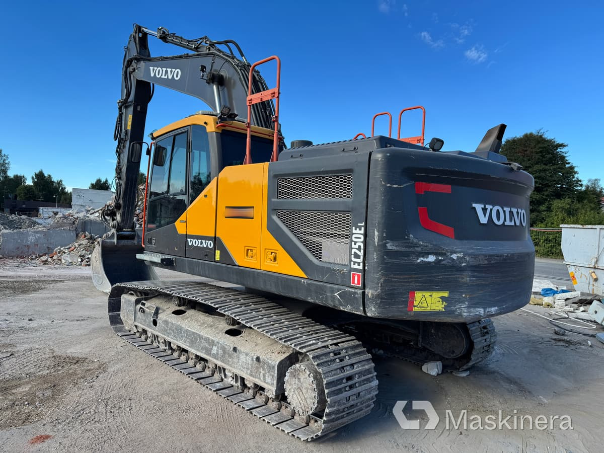 Grävmaskin Volvo EC250EL med tillbehör - Excavadora de cadenas: foto 3 Grävmaskin Volvo EC250EL med tillbehör - Excavadora de cadenas: foto 3