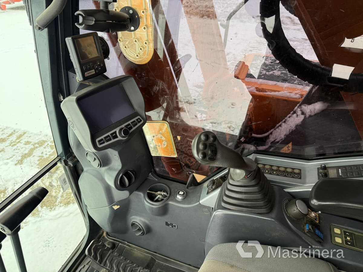 Excavadora de cadenas Grävmaskin Hyundai Robex 300LC-9A: foto 12 Excavadora de cadenas Grävmaskin Hyundai Robex 300LC-9A: foto 12