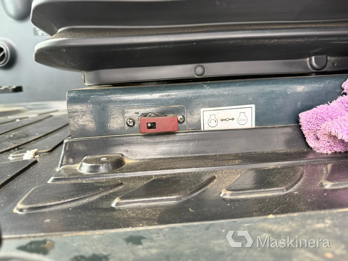 Excavadora de cadenas Grävmaskin Hyundai Robex 300LC-9A: foto 24 Excavadora de cadenas Grävmaskin Hyundai Robex 300LC-9A: foto 24