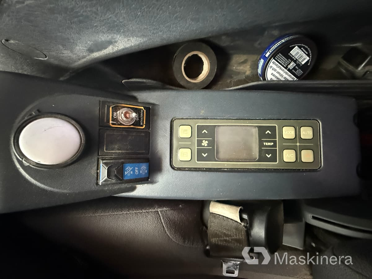 Excavadora de cadenas Grävmaskin Hyundai Robex 300LC-9A: foto 19 Excavadora de cadenas Grävmaskin Hyundai Robex 300LC-9A: foto 19