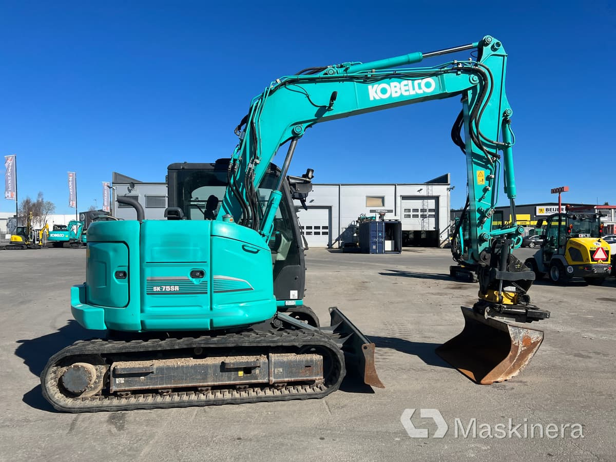 Grävmaskin Kobelco SK75SR-3E - Excavadora de cadenas: foto 4 Grävmaskin Kobelco SK75SR-3E - Excavadora de cadenas: foto 4