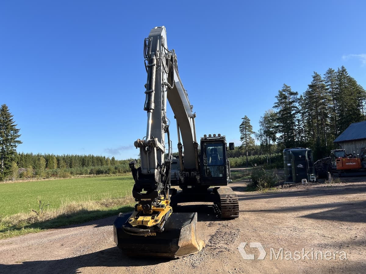 Grävmaskin Sany SY215C LC - Excavadora de cadenas: foto 2 Grävmaskin Sany SY215C LC - Excavadora de cadenas: foto 2