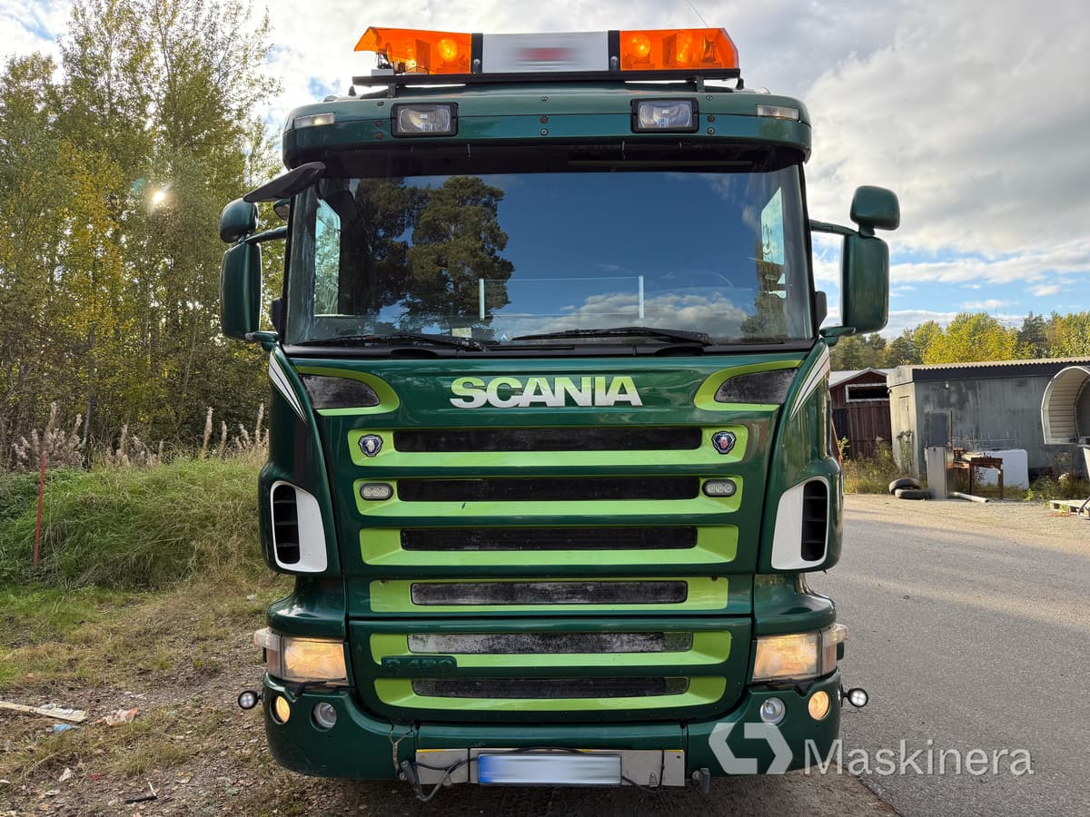 Lastväxlare Scania R420 6X4 Tridem med maskinflak och grusflak - Camión multibasculante: foto 2 Lastväxlare Scania R420 6X4 Tridem med maskinflak och grusflak - Camión multibasculante: foto 2