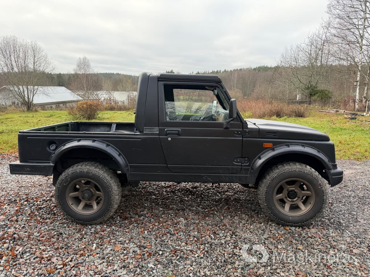 Pickup Suzuki Samurai 1.9TD 4WD - Furgoneta pequeña: foto 4 Pickup Suzuki Samurai 1.9TD 4WD - Furgoneta pequeña: foto 4