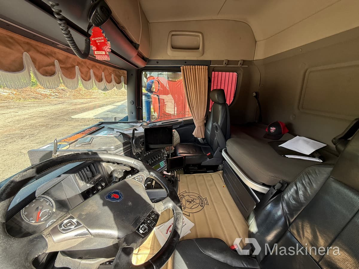 Scania R580LB6X4HNB Timmerbil Scania R580 6X4 med kran - Camión forestal: foto 5 Scania R580LB6X4HNB Timmerbil Scania R580 6X4 med kran - Camión forestal: foto 5