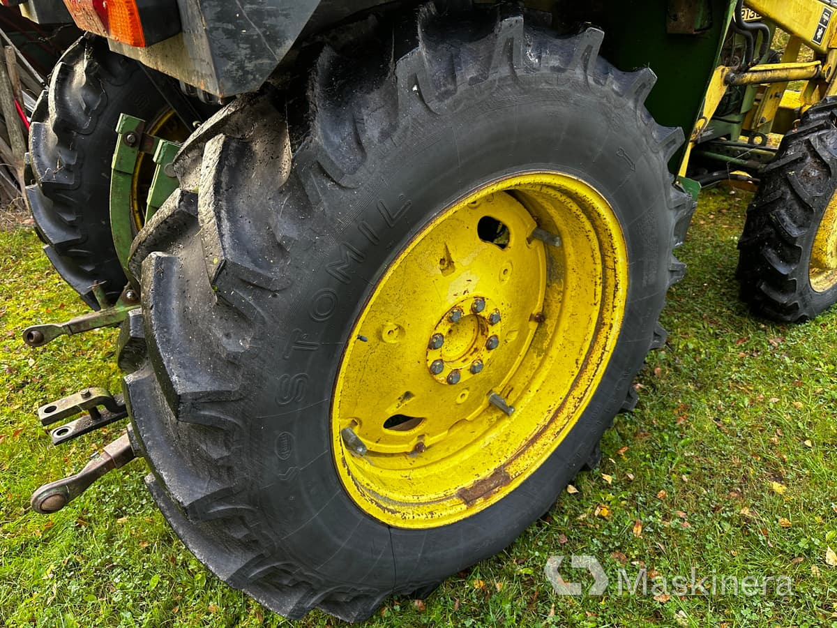 Leasing de  Traktor John Deere 2130 (Rep.objekt) Traktor John Deere 2130 (Rep.objekt): foto 32
