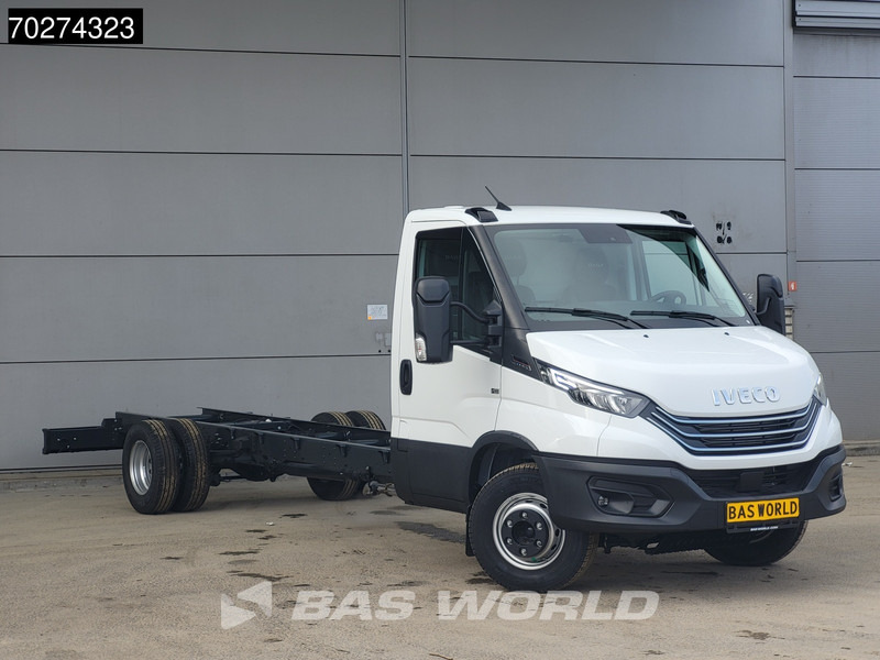 Iveco Daily 72C18 3.0L Automaat 510WB Luchtvering ACC Camera Chassis Cabine Fahrgestell Airco - Furgoneta: foto 3 Iveco Daily 72C18 3.0L Automaat 510WB Luchtvering ACC Camera Chassis Cabine Fahrgestell Airco - Furgoneta: foto 3