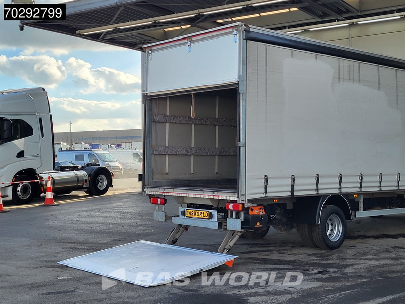 Iveco 60C18 3.0L Automaat Laadklep 180PK Schuifzeilen Zeilen Airco Cruise D'Hollandia Euro6 Schuifzeil Koffer Gesloten laadbak Airco Cruise - Furgoneta con lona: foto 3 Iveco 60C18 3.0L Automaat Laadklep 180PK Schuifzeilen Zeilen Airco Cruise D'Hollandia Euro6 Schuifzeil Koffer Gesloten laadbak Airco Cruise - Furgoneta con lona: foto 3