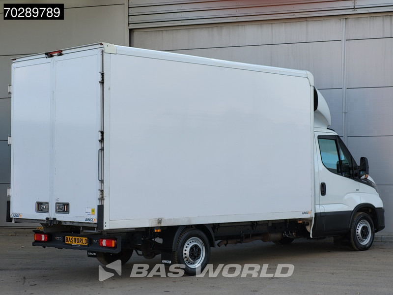 Furgoneta caja cerrada Iveco Daily 35S16 Automaat Bakwagen Achterdeuren 160PK Airco Camera Euro6 Meubelbak Koffer 21m3 Airco: foto 6