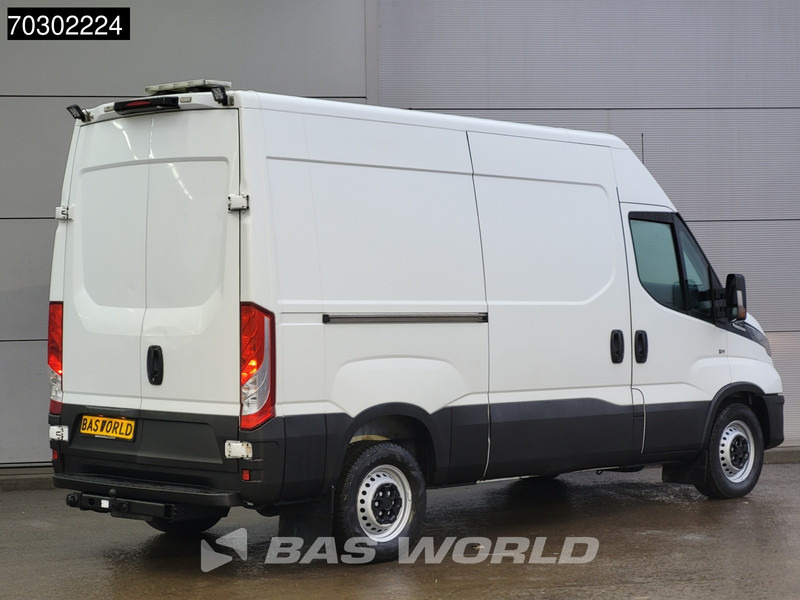 Iveco Daily 35S16 Automaat L2H2 3,5t Trekhaak ACC Navi Airco Camera Werkplaatsinrichting Euro6 L2 Airco Trekhaak - Furgón: foto 5 Iveco Daily 35S16 Automaat L2H2 3,5t Trekhaak ACC Navi Airco Camera Werkplaatsinrichting Euro6 L2 Airco Trekhaak - Furgón: foto 5