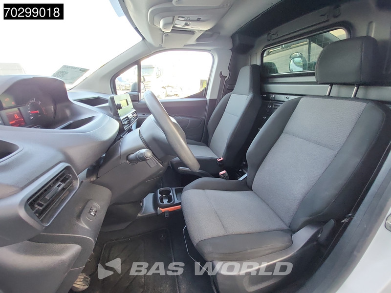 Furgoneta pequeña Peugeot Partner 80PK L1H1 Trekhaak Imperiaal Airco Parkeersensoren APK 08-2026 Euro6 L1 Kompakt Airco Trekhaak: foto 13 Furgoneta pequeña Peugeot Partner 80PK L1H1 Trekhaak Imperiaal Airco Parkeersensoren APK 08-2026 Euro6 L1 Kompakt Airco Trekhaak: foto 13